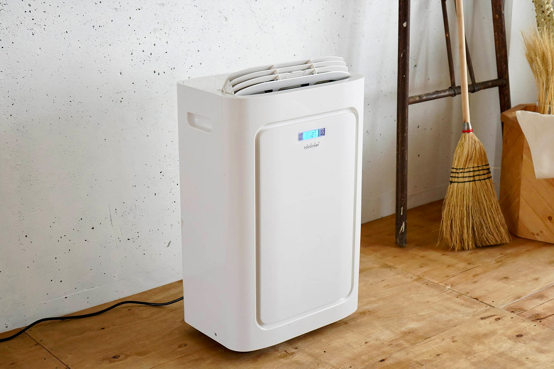 Dehumidifier de tipo compresor de Toyotomi Europe en una habitación