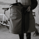 Insulated backpack designed for outdoor use, ideal for carrying food and drinks on trips.